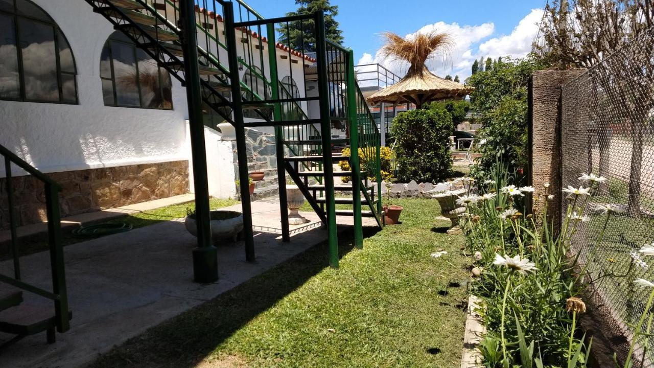 La Posta Del Vasco Apartment Танти Екстериор снимка